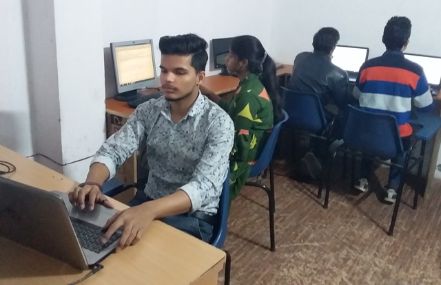 Best PHP and Python Training Institute In Noida SS-TECH